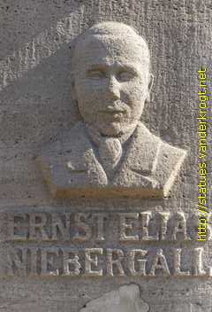 Darmstadt - Niebergall-Brunnen