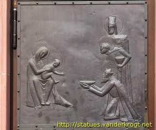 Frankfurt am Main - Skulpturen an der Liebfrauenkirche