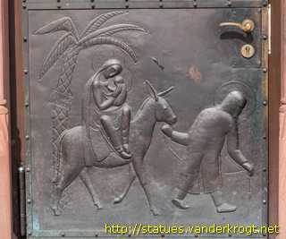 Frankfurt am Main - Skulpturen an der Liebfrauenkirche