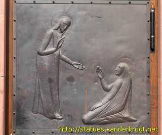 Frankfurt am Main - Skulpturen an der Liebfrauenkirche