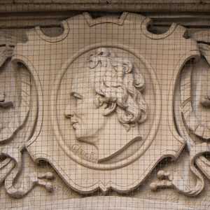 Frankfurt am Main - Skulpturen am Alten Oper