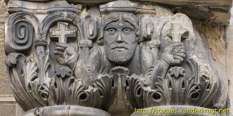 Hannover - Skulpturen an der Markuskirche