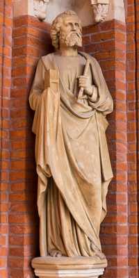 Hannover - Skulpturen an der Christuskirche
