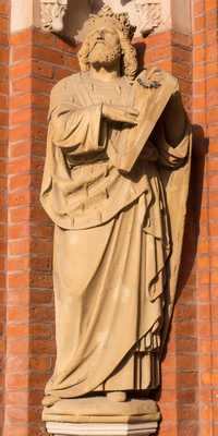 Hannover - Skulpturen an der Christuskirche