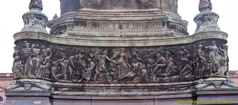 Relief frieze König Johann von Sachsen (east side)