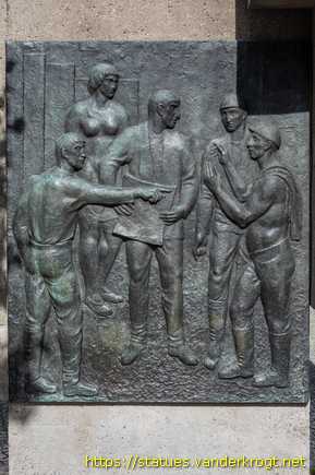 Berlin - Denkmal für die Erbauer des Stadtzentrums