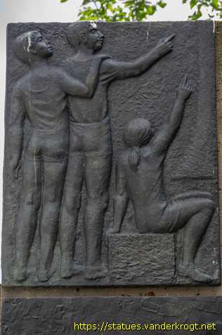Berlin - Denkmal für die Erbauer des Stadtzentrums