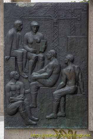 Berlin - Denkmal für die Erbauer des Stadtzentrums