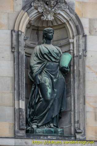 Berlin - Die Herrschertugenden am Dom