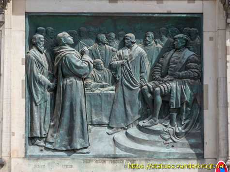 Berlin - Luther Reliefs am Dom