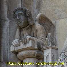 Wetzlar - Heiligenstatuen am Wetzlarer Dom