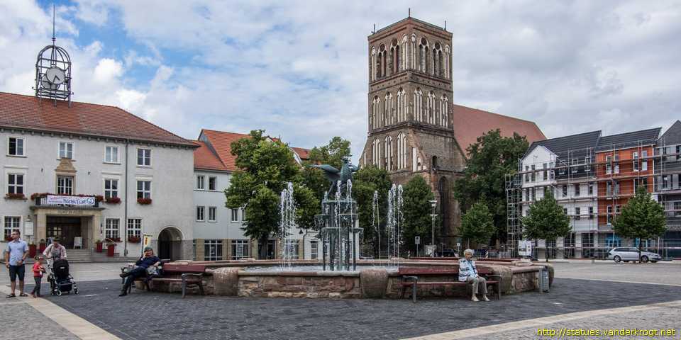 Anklam - Greifenbrunnen