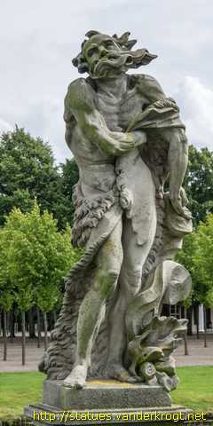 Schwerin - Permoser-Statuen