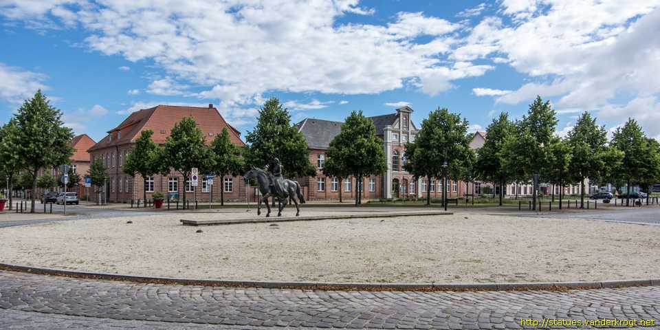 Ludwigslust - Reitende Alexandrine