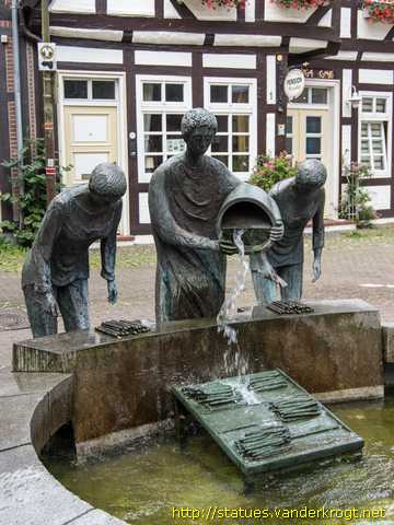 Nienburg/Weser - Spargelbrunnen