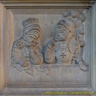 Hildesheim - Marktbrunnen mit "Roland"-Figur