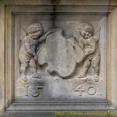 Hildesheim - Marktbrunnen mit "Roland"-Figur