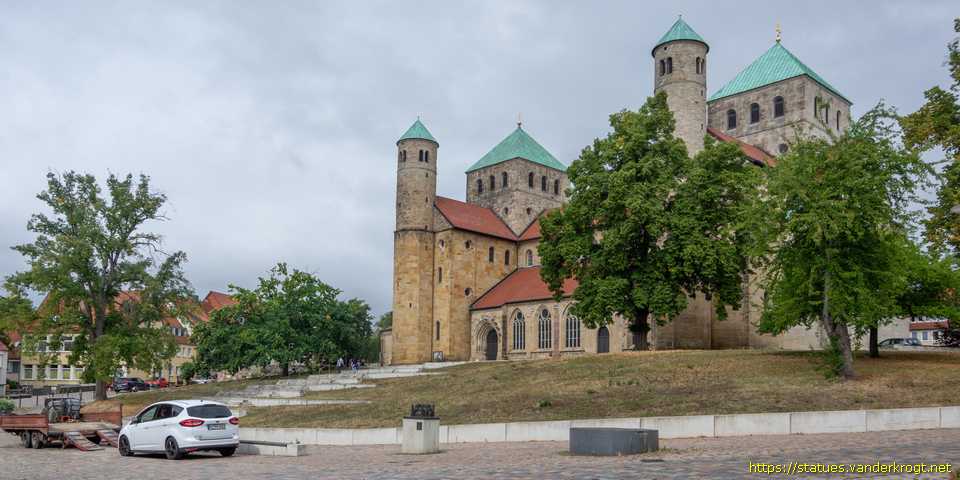 Hildesheim - Modell der Michaeliskirche