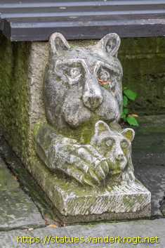 Braunschweig - Löwenköpfe an der Nordseite des Doms