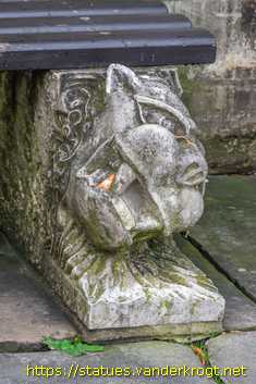 Braunschweig - Löwenköpfe an der Nordseite des Doms