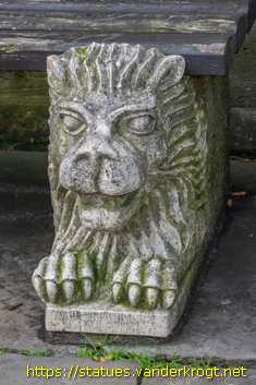 Braunschweig - Löwenköpfe an der Nordseite des Doms