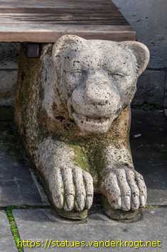 Braunschweig - Löwenköpfe an der Südseite des Doms