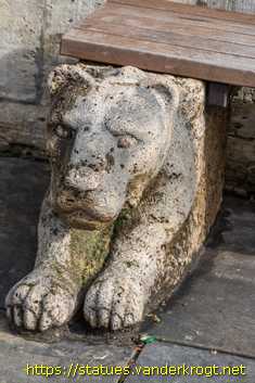 Braunschweig - Löwenköpfe an der Südseite des Doms