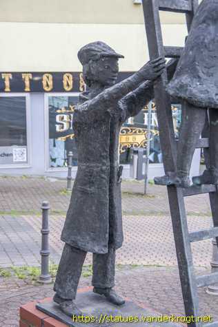 Herzogenrath - Maler auf der Leiter