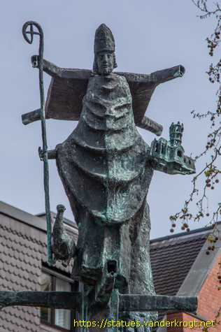 Stadtlohn - Brunnen mit Figuren aus Stadtlohns Geschichte und Arbeitswelt