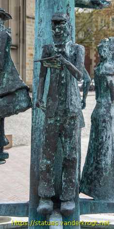 Stadtlohn - Brunnen mit Figuren aus Stadtlohns Geschichte und Arbeitswelt