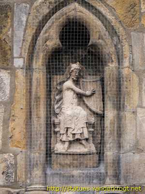 Paderborn - Heiligenstatuen am Dom