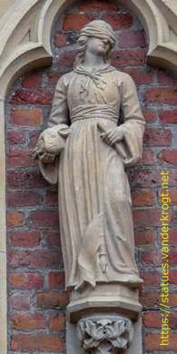 Straelen - Heiligenstatuen an der Sankt Peter und Paul Kirche
