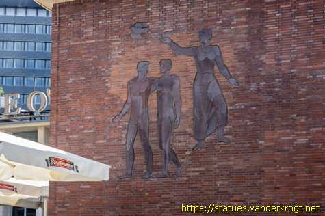 Essen - Reliefs am Amerikahaus Ruhr