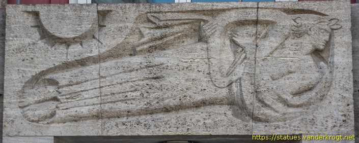 Essen - Reliefs am Grillo-Theater