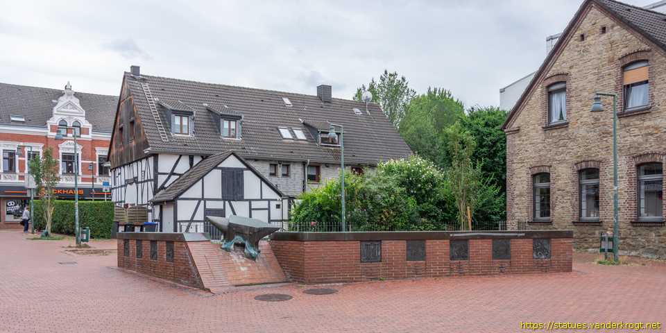 Herbede - Amboss-Brunnen