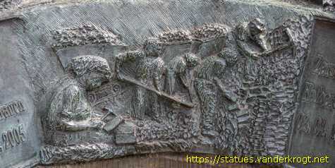 Halberstadt - Denkmal für die Trümmerfrauen