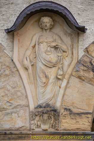 Halberstadt - Justitia, Adam und Eva