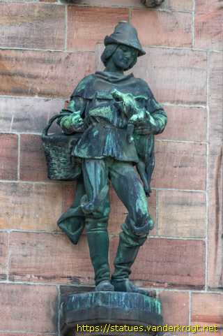 Saarbrücken - Skulpturen am Rathaus St. Johann