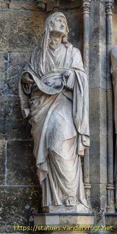 Leipzig - Statuen am Apostelportal der Thomaskirche