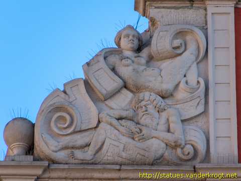 Gotha - Fassadenskulpturen am Alten Rathaus