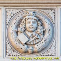 Gotha - Fassadenskulpturen am Alten Rathaus