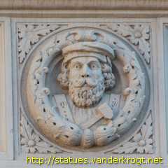 Gotha - Fassadenskulpturen am Alten Rathaus