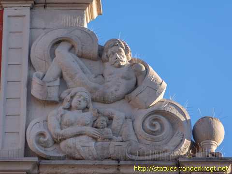 Gotha - Fassadenskulpturen am Alten Rathaus
