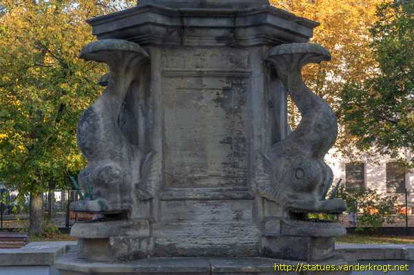 Gotha - Minervabrunnen ehem. Neumarktbrunnen