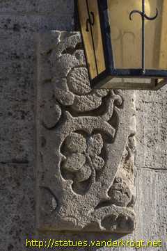 Arnstadt - Putti mit Hahn, Harp, Hund und Füllhorn