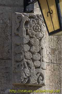 Arnstadt - Putti mit Hahn, Harp, Hund und Füllhorn