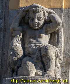 Arnstadt - Putti mit Hahn, Harp, Hund und Füllhorn