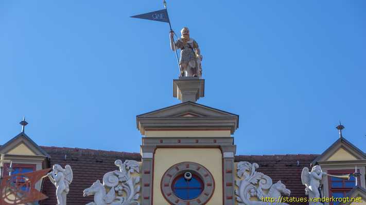 Erfurt - Fassadenskulpturen des Hauses zum Roten Ochsen