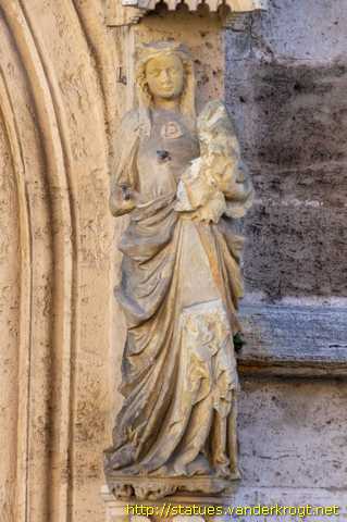 Mühlhausen - Heiligenstatuen an der Divi Blasii Kirche