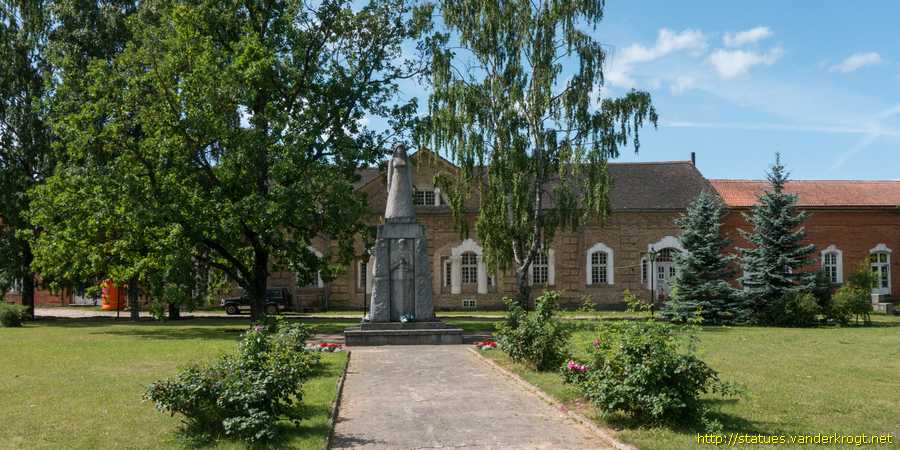 R�ngu - Vabaduss�ja mälestusmärk